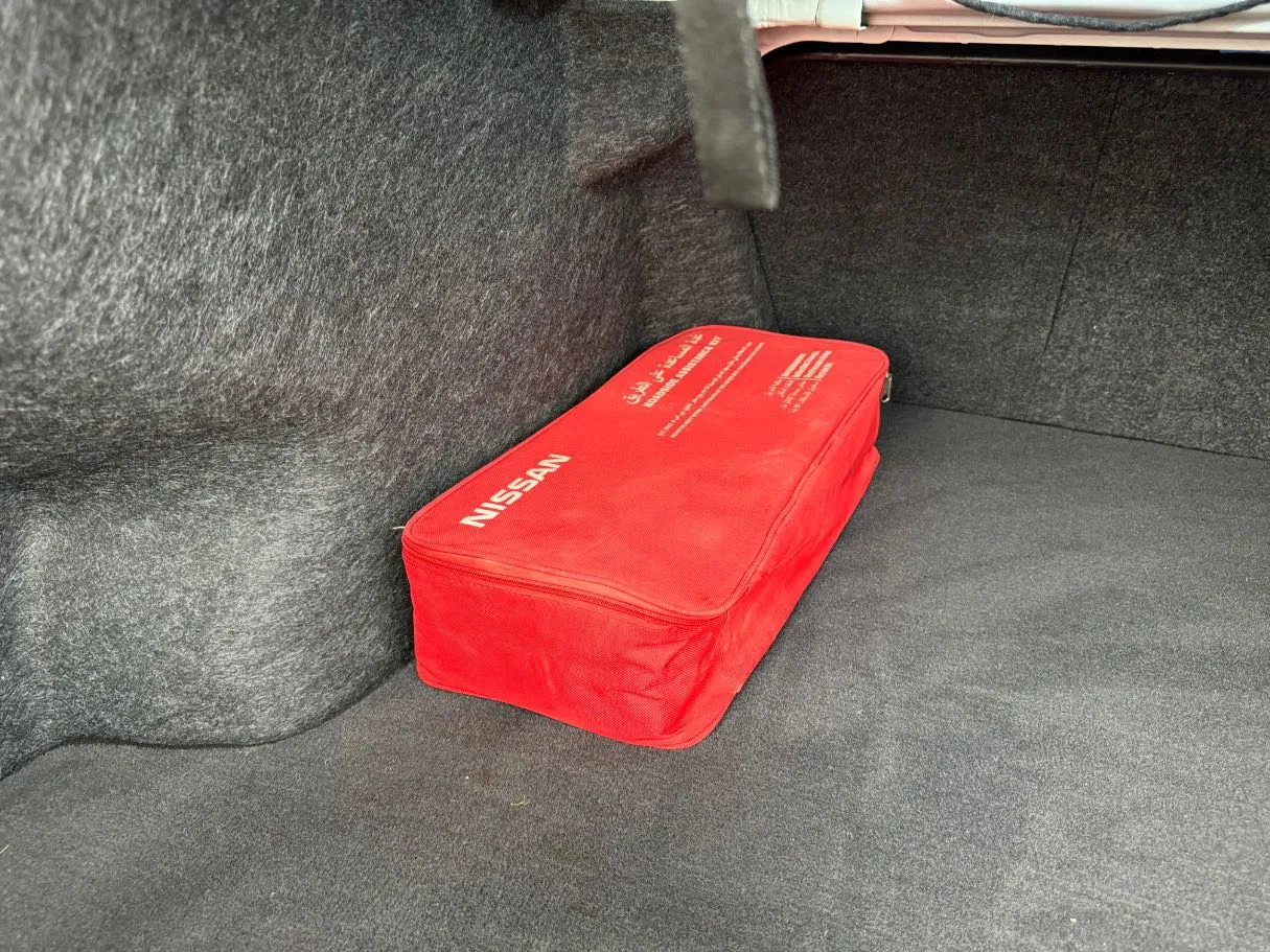 Car image 24