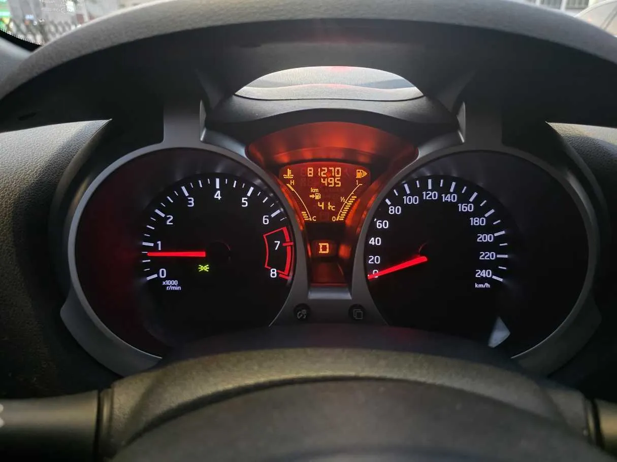 Car image 11