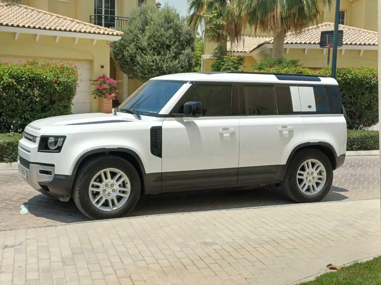 Car image 8