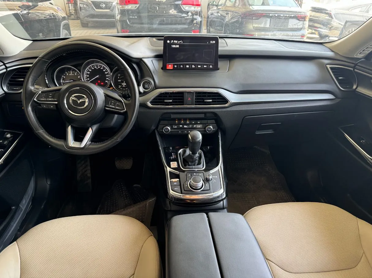Car image 13