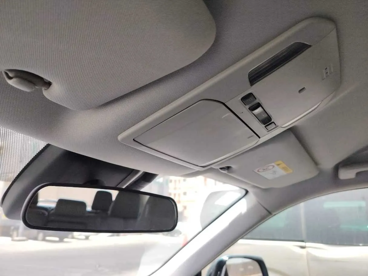 Car image 44