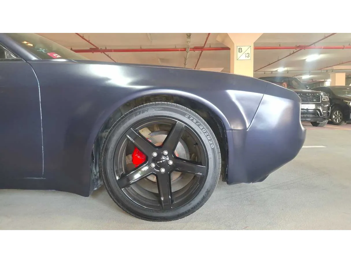 Car image 18