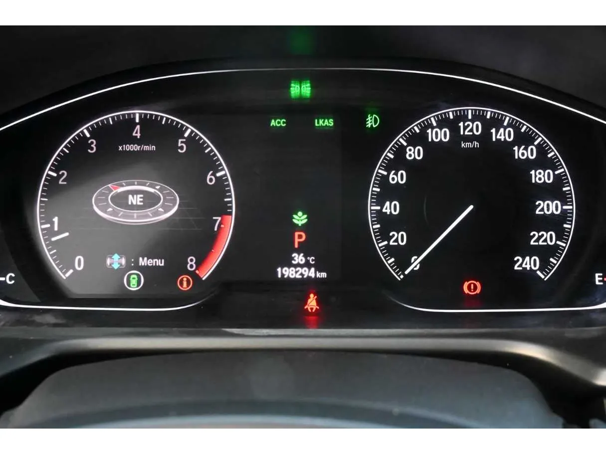 Car image 17