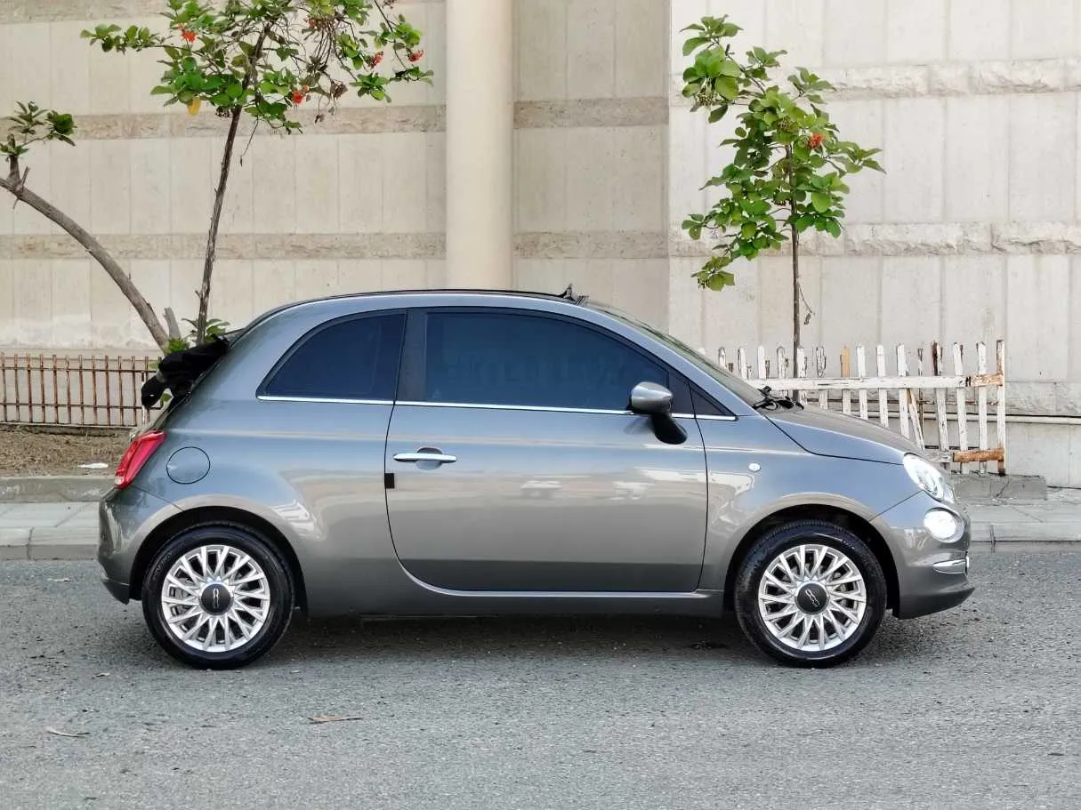 Car image 5