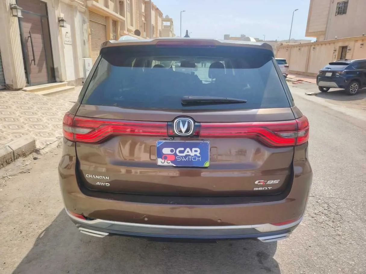 Car image 6