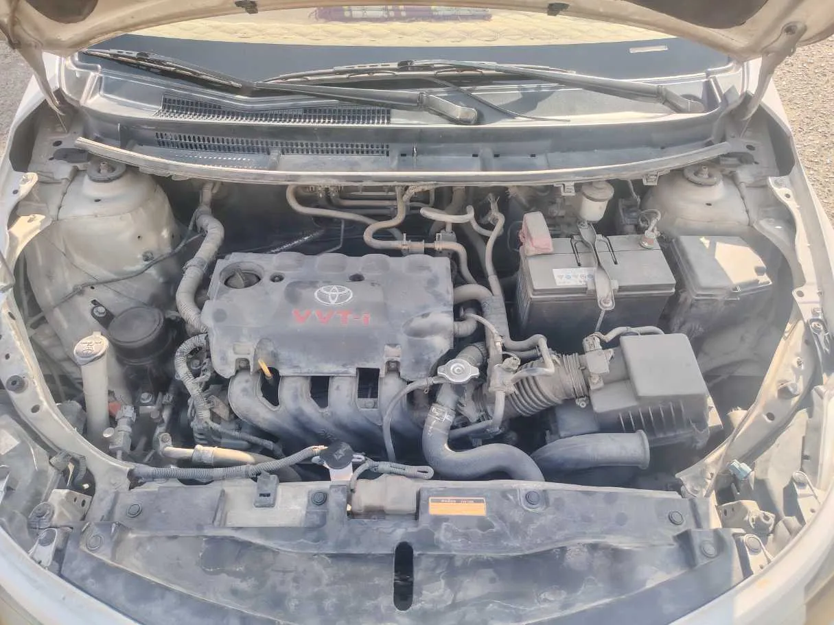 Car image 25