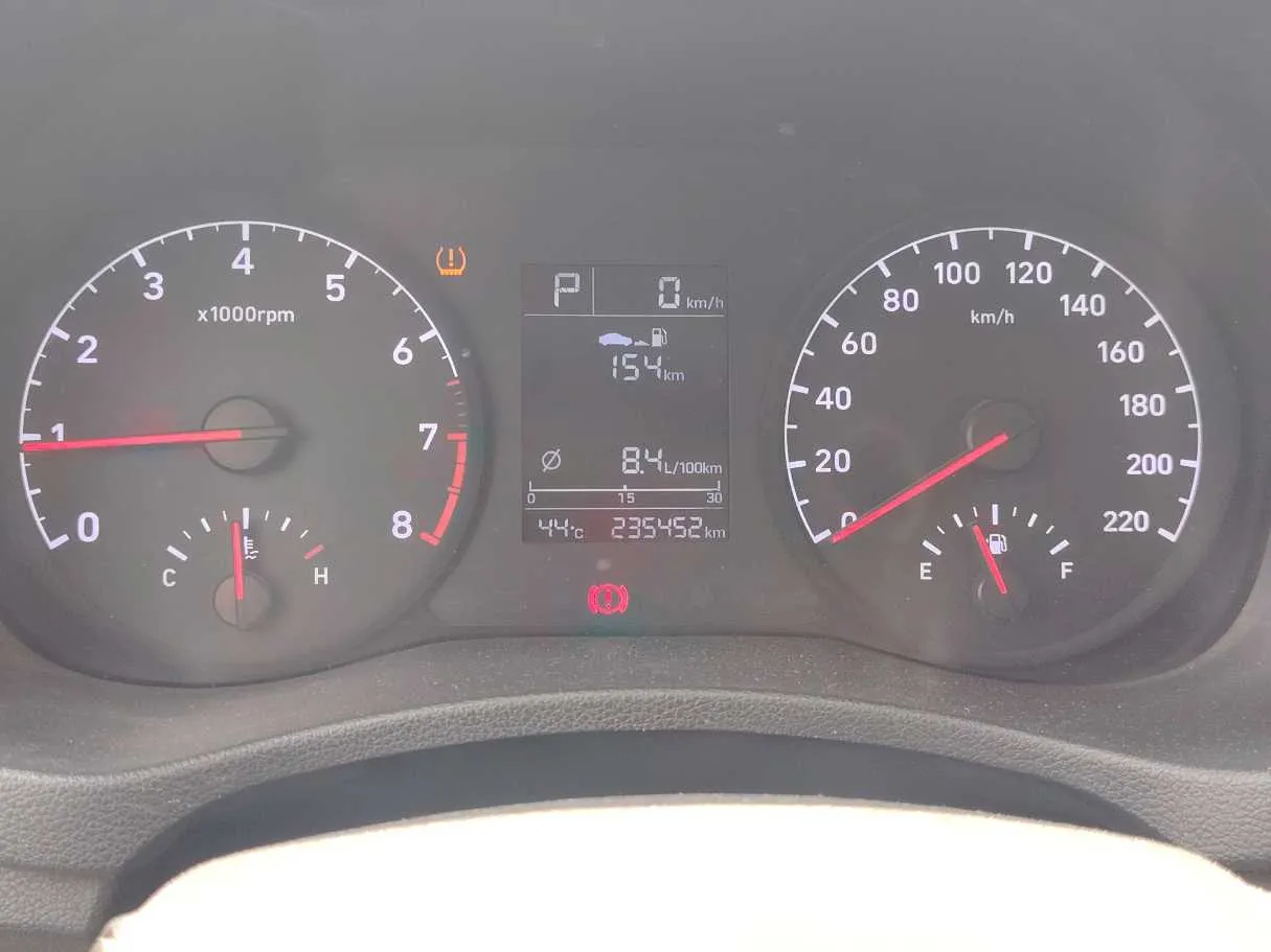 Car image 23