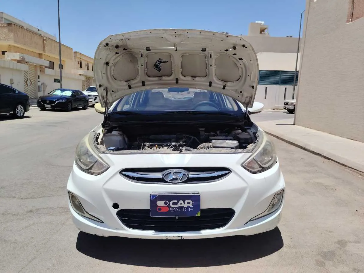 Car image 29