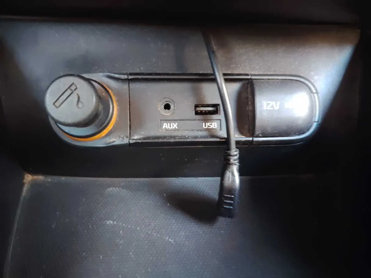 Car image 27