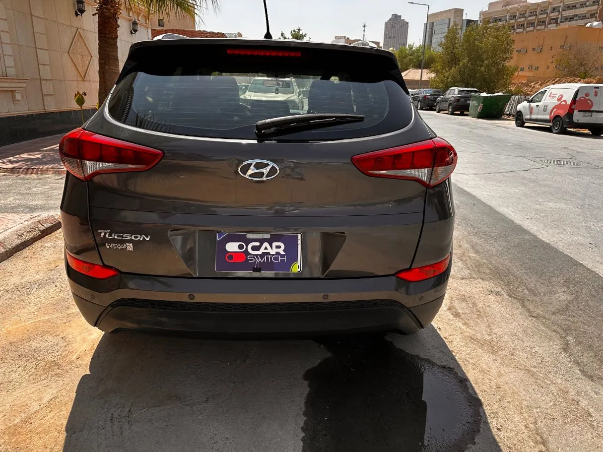 Car image 6