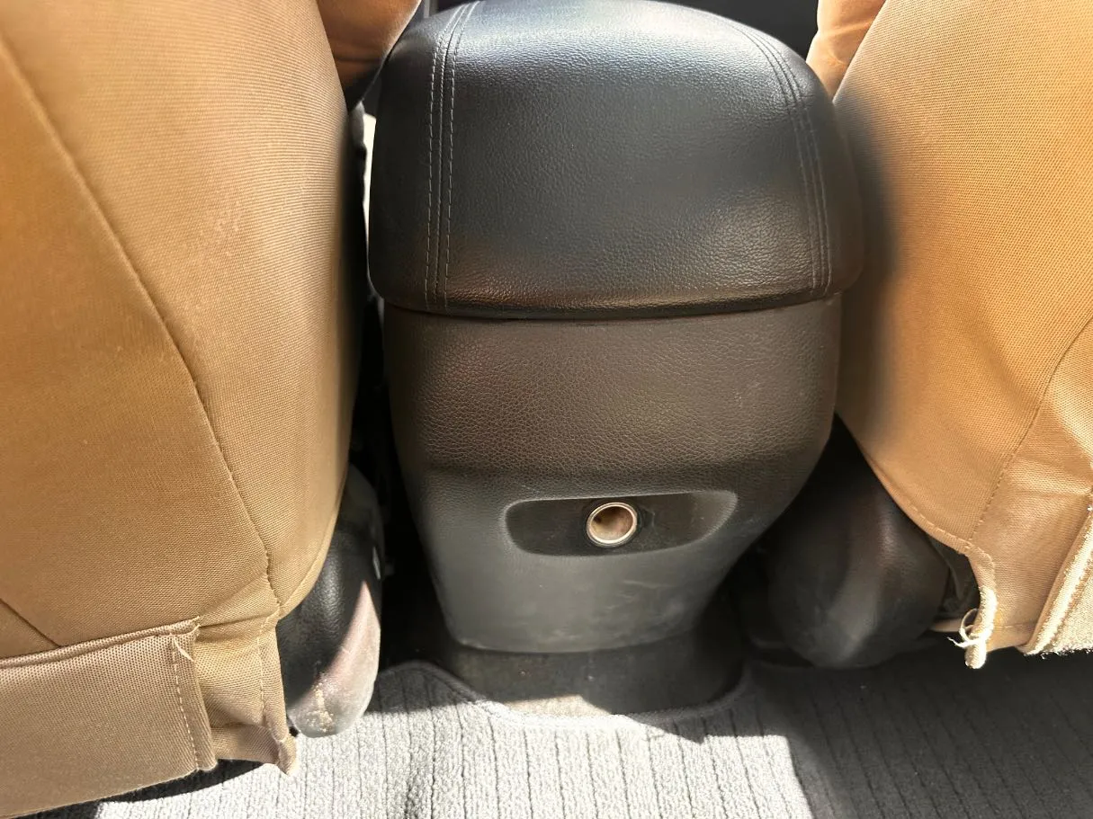 Car image 25