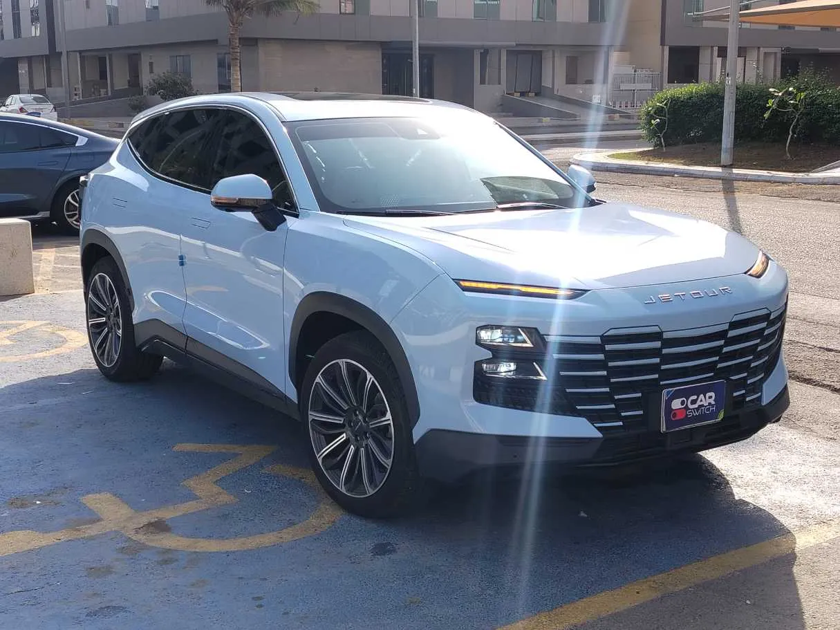 Car image 3