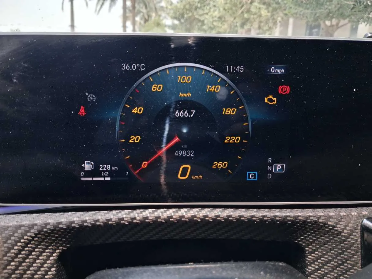 Car image 25