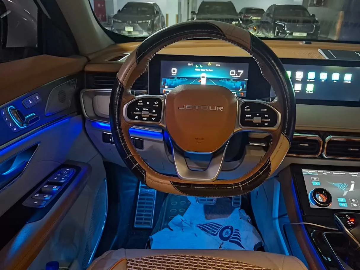 Car image 17