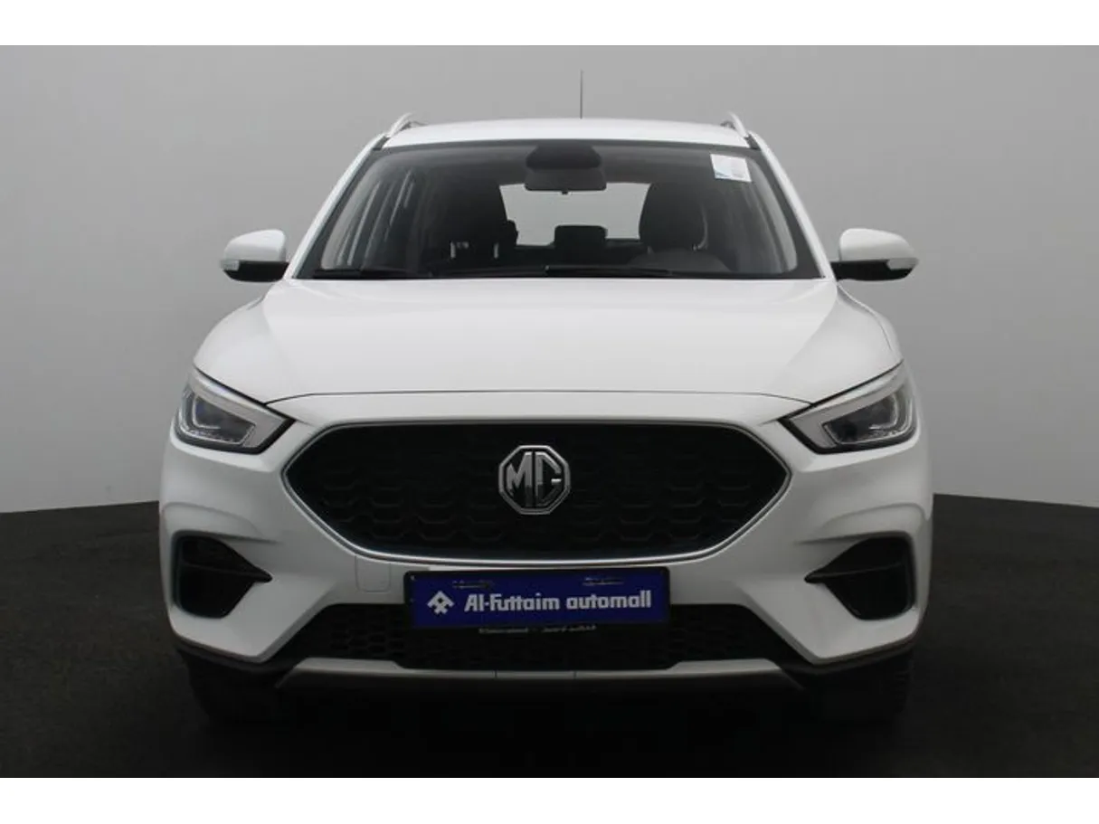 Car image 11