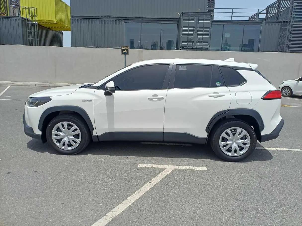Car image 4