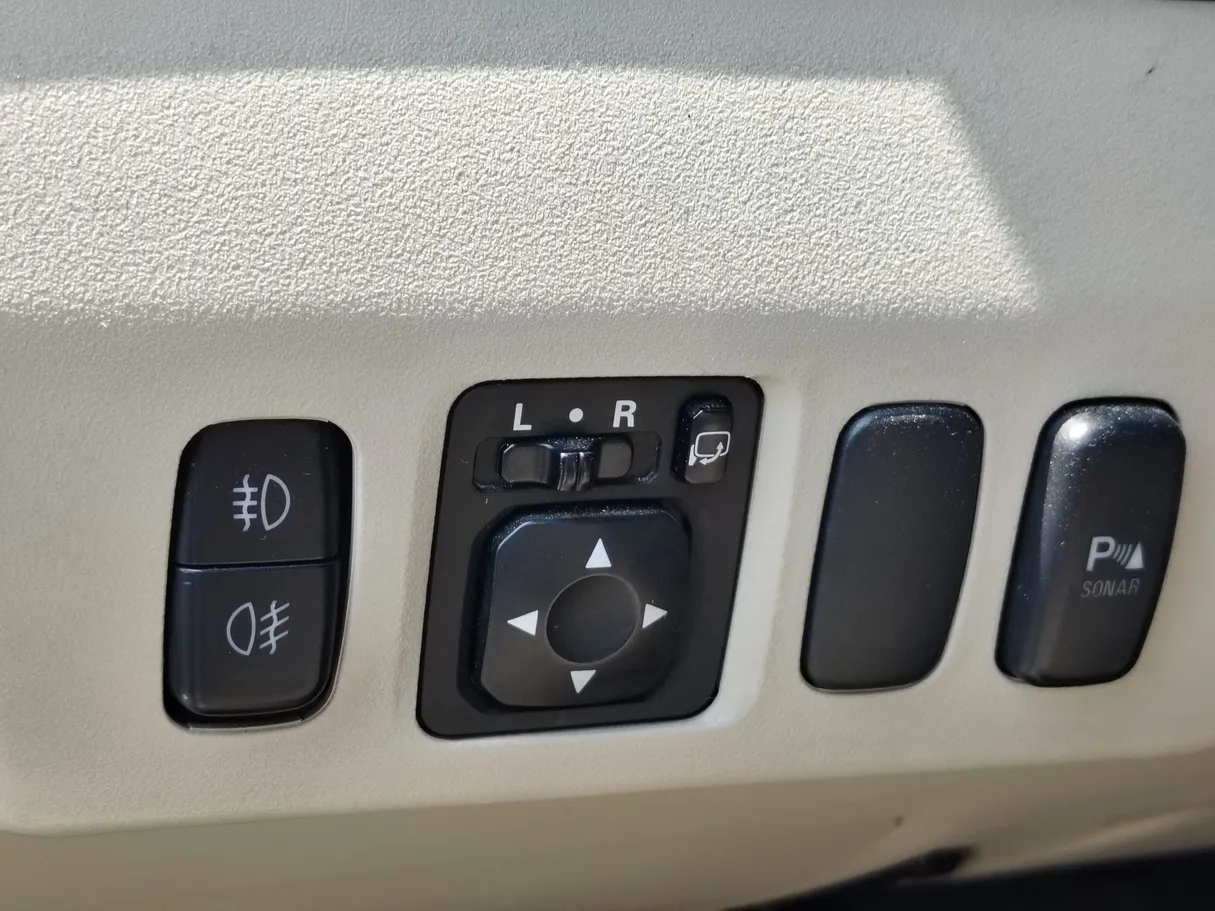 Car image 31