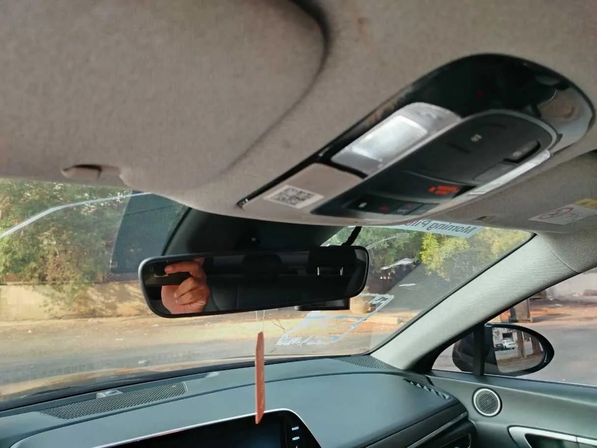 Car image 28