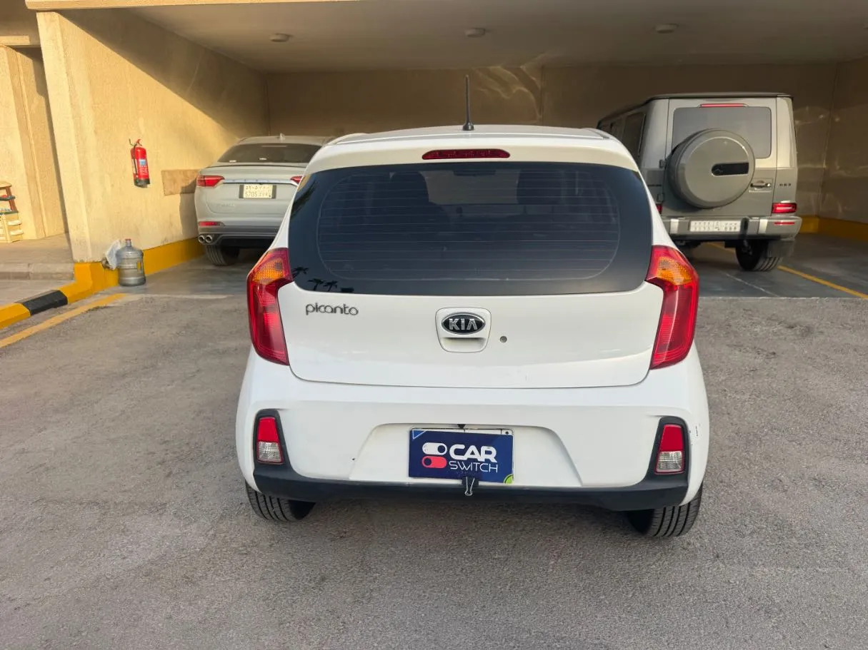 Car image 6