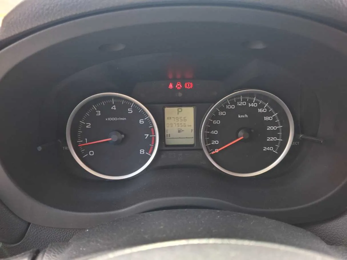 Car image 19