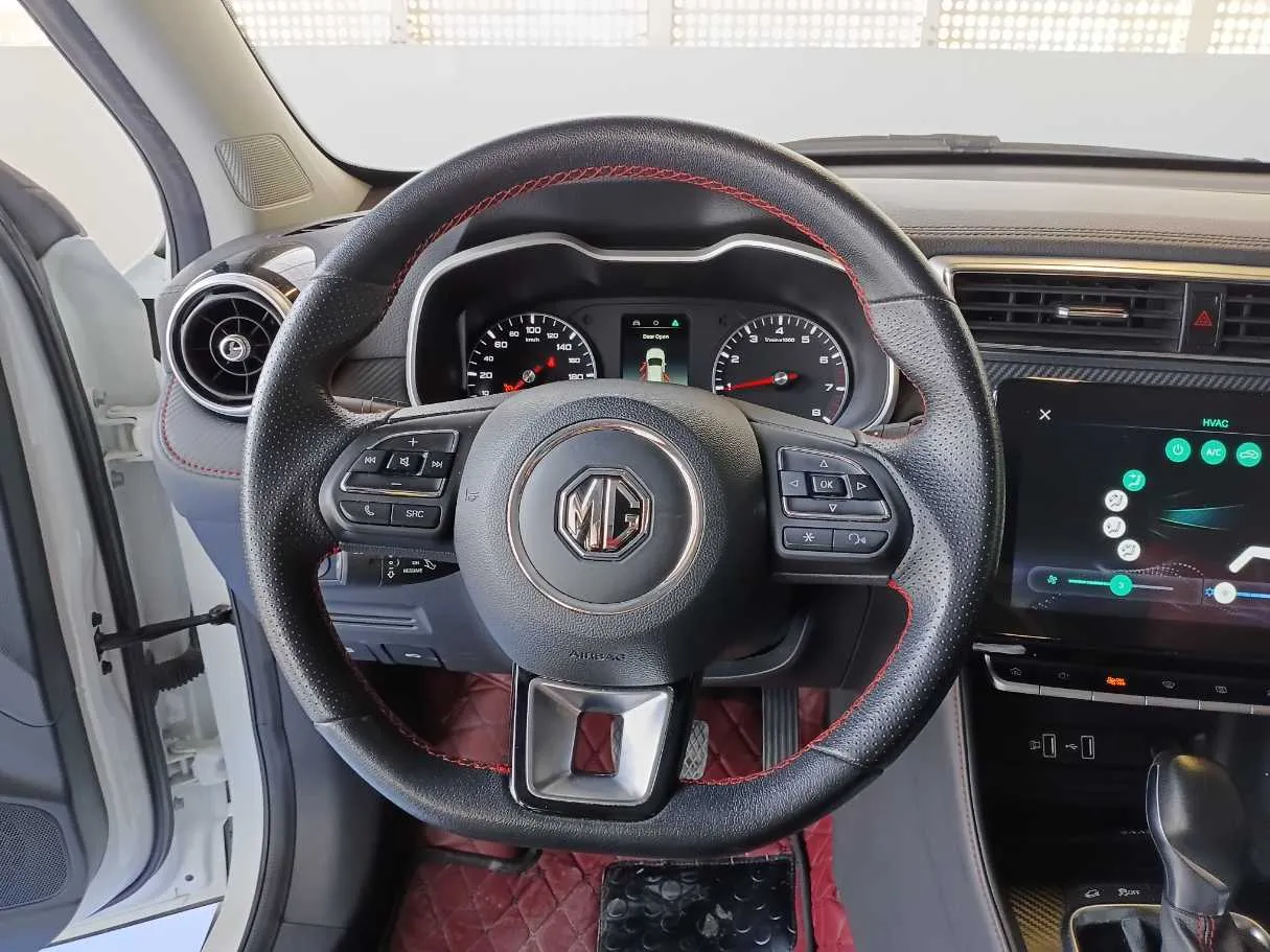 Car image 17