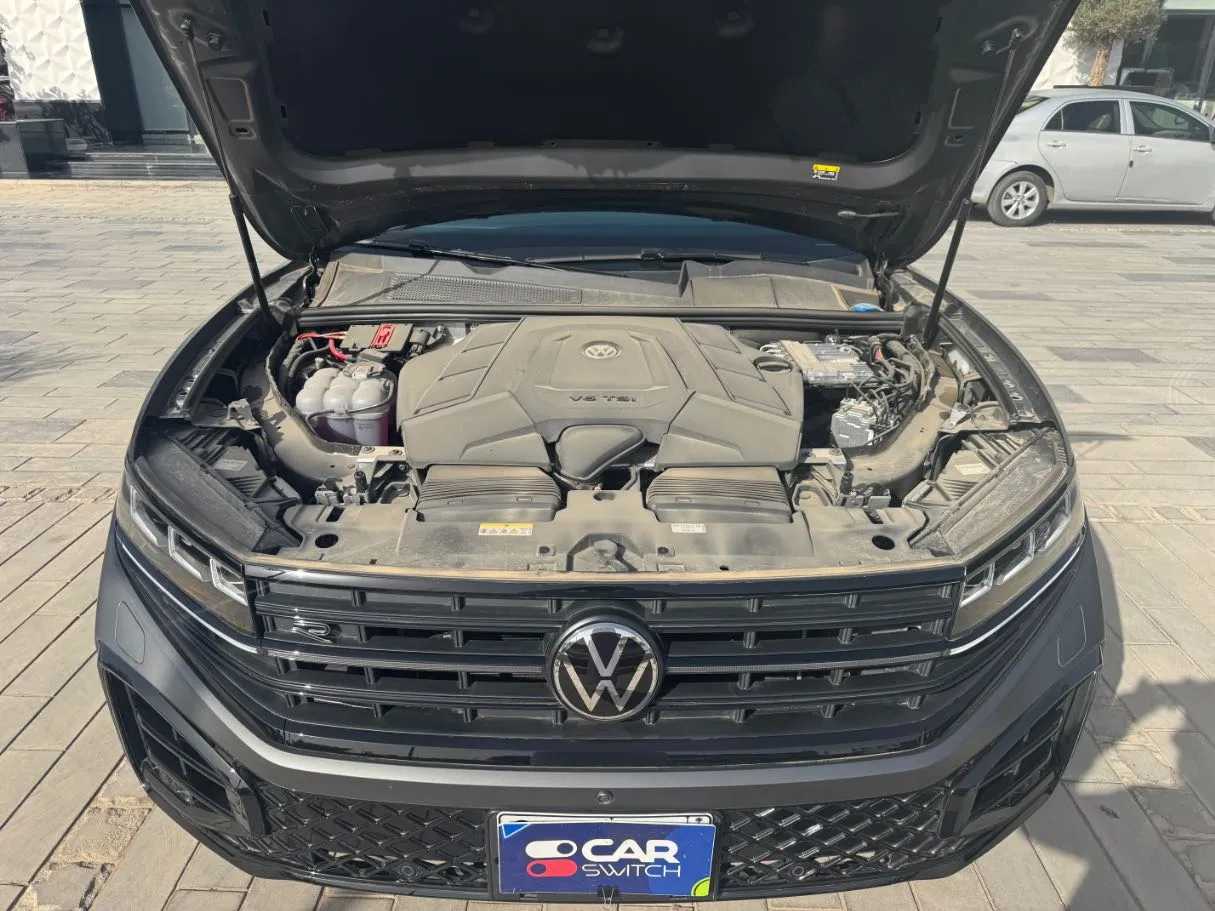 Car image 22