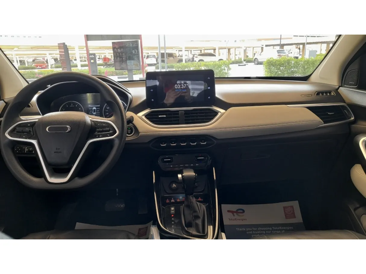 Car image 7