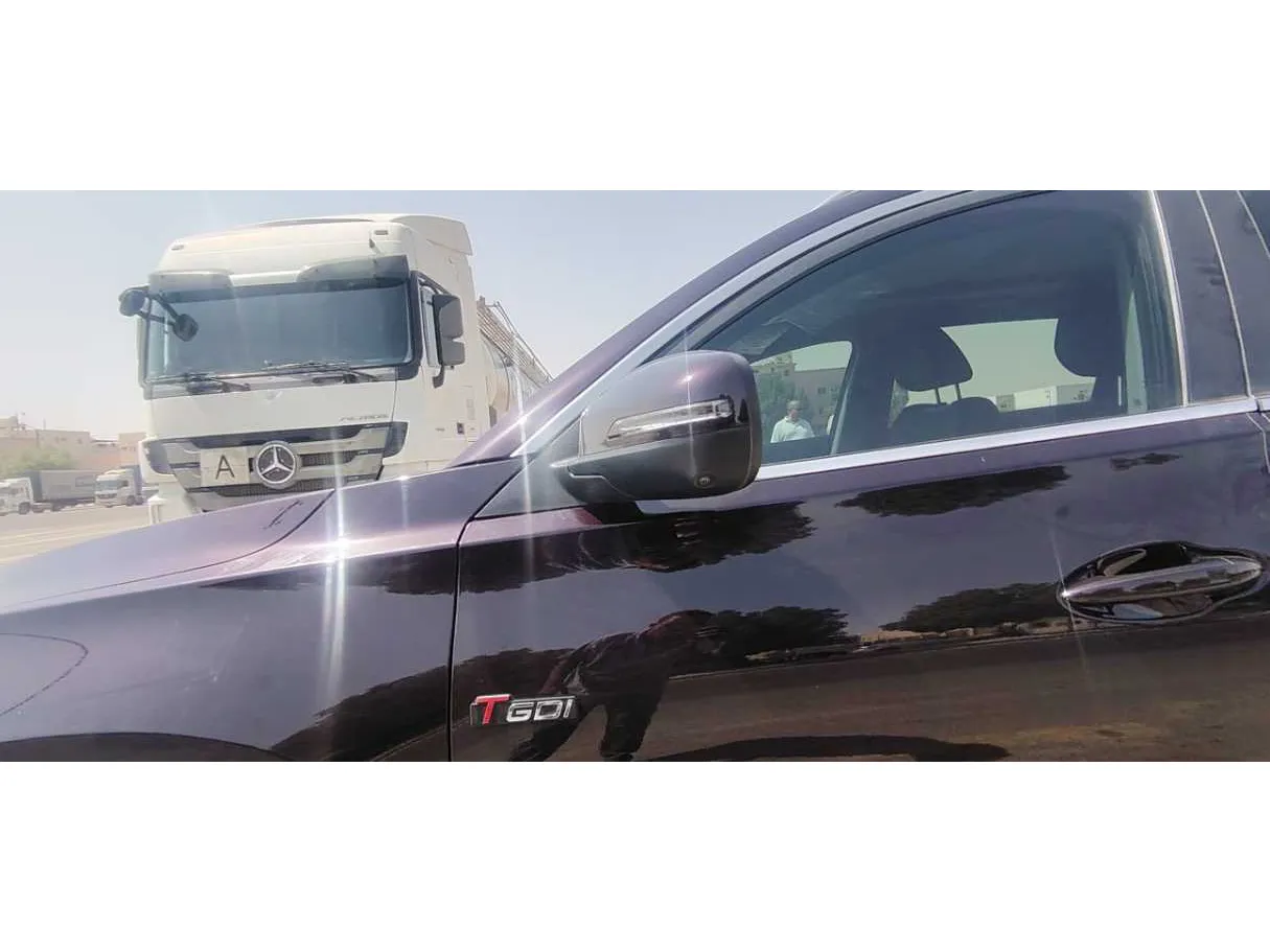 Car image 33