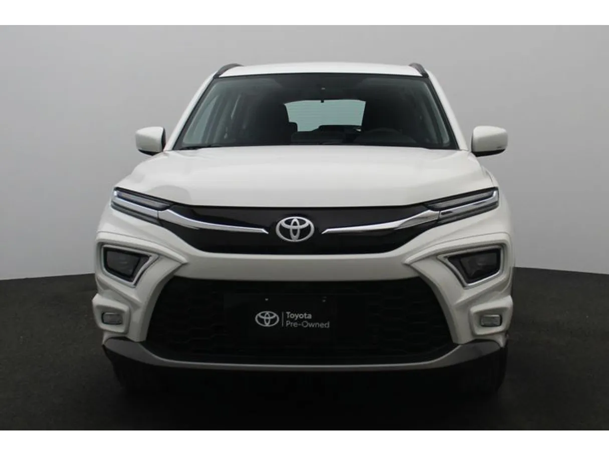 Car image 11