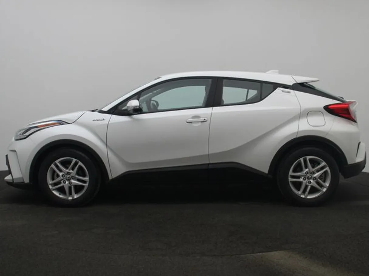 Car image 3