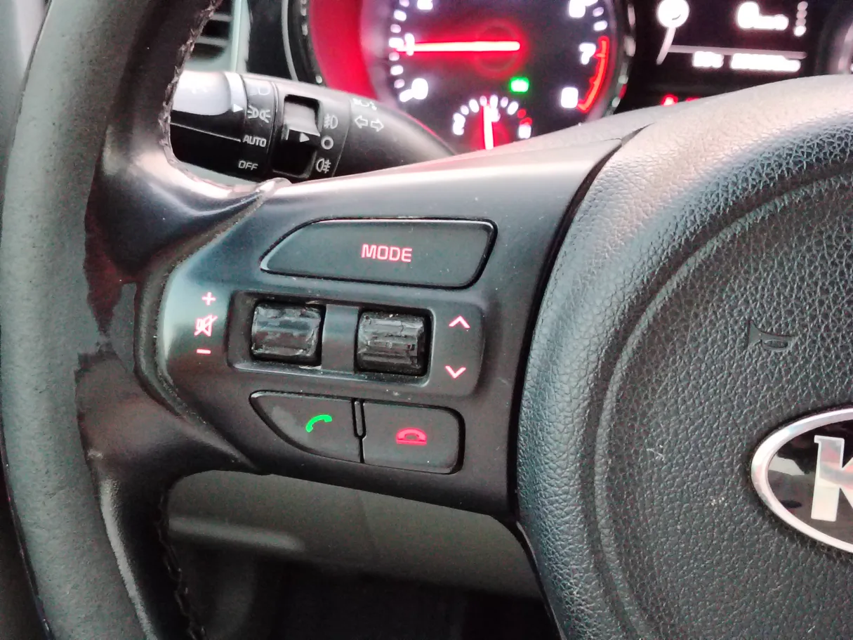 Car image 27