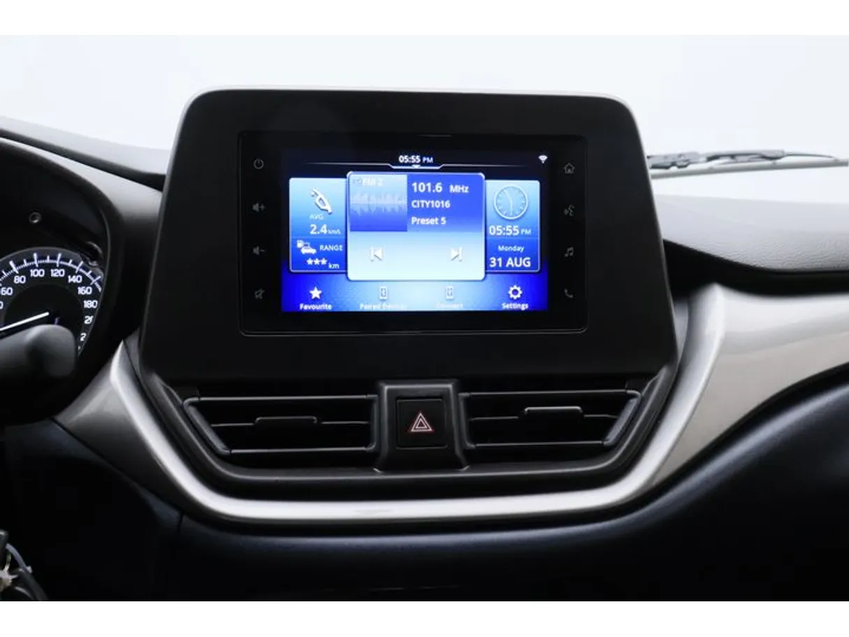 Car image 5
