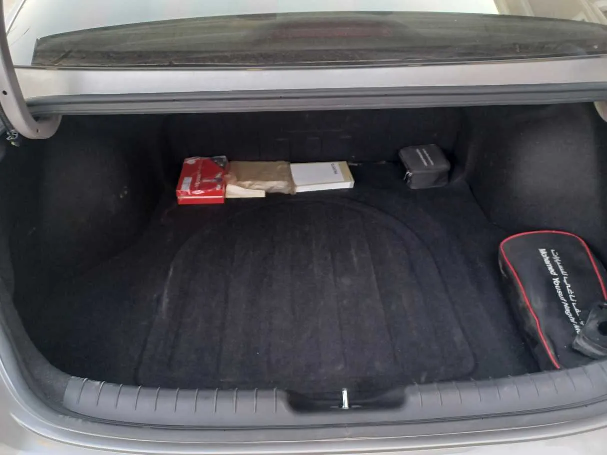 Car image 22