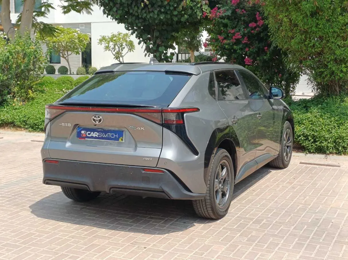 Car image 7