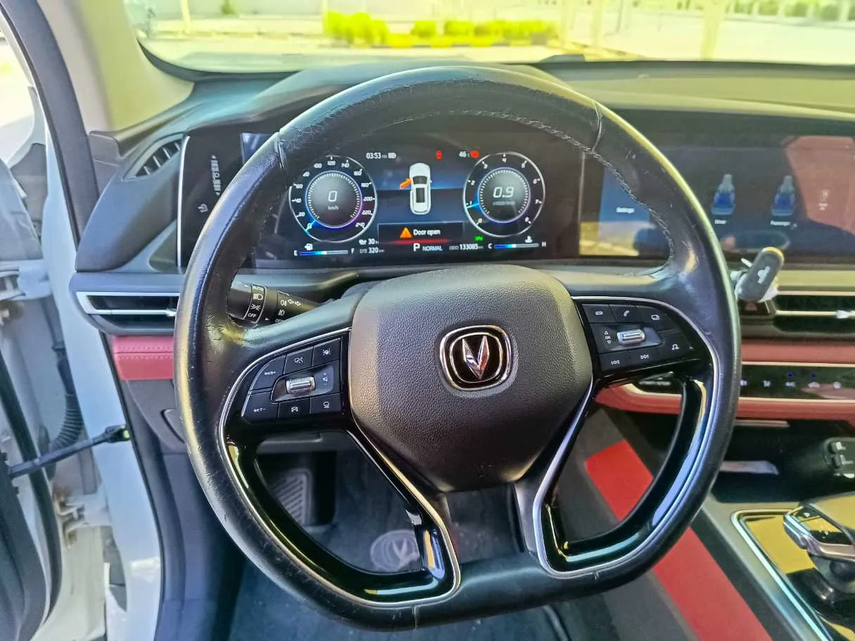Car image 25