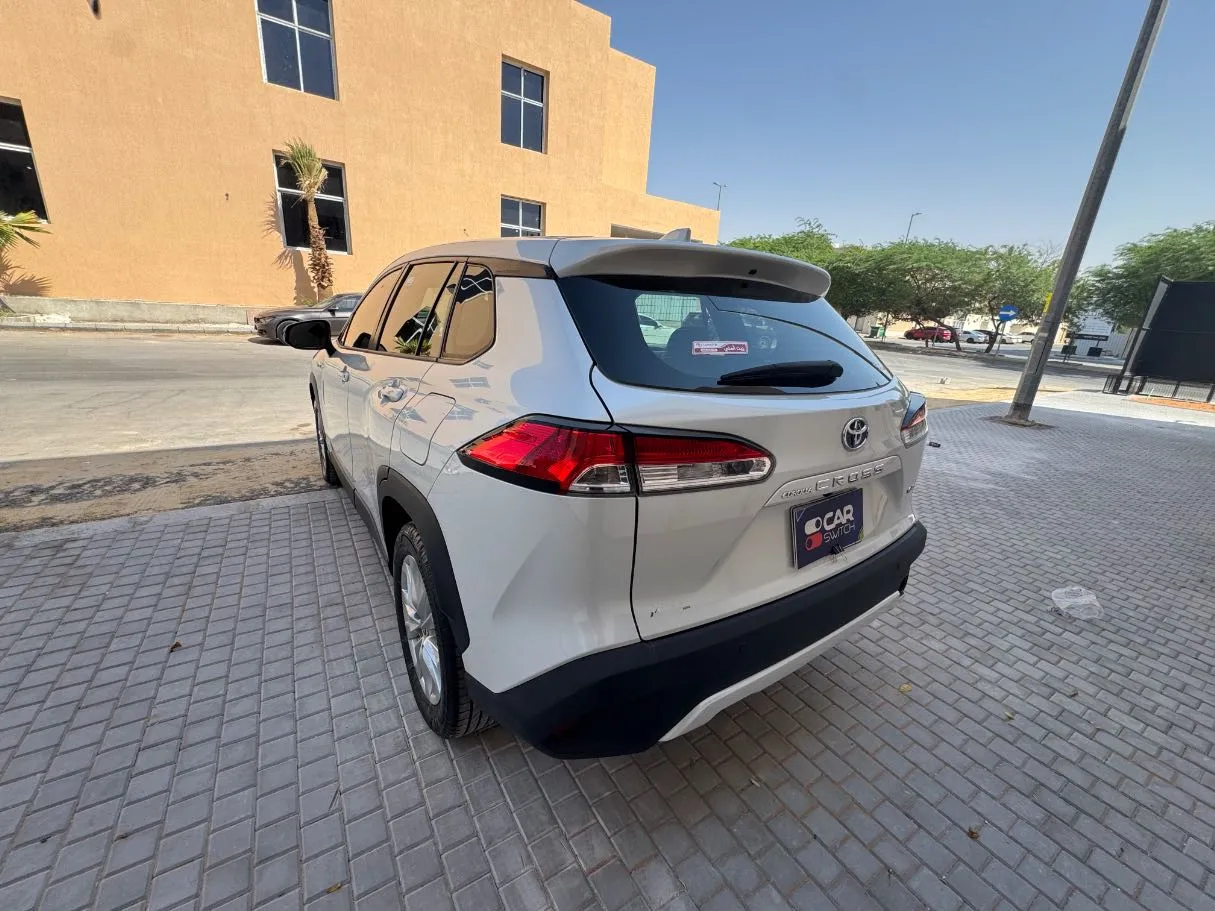 Car image 7
