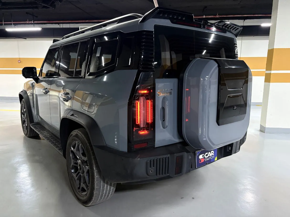 Car image 7