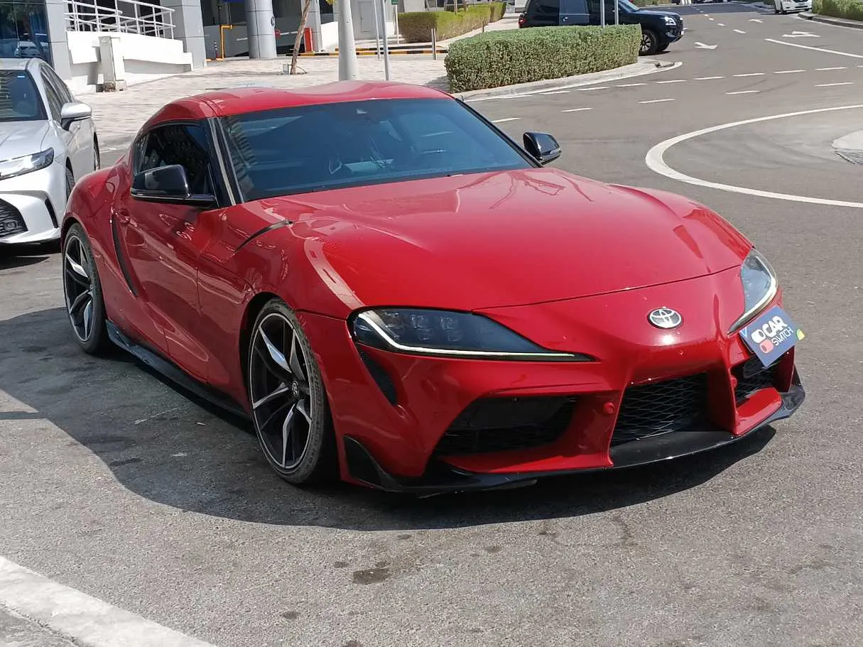 Car image 4