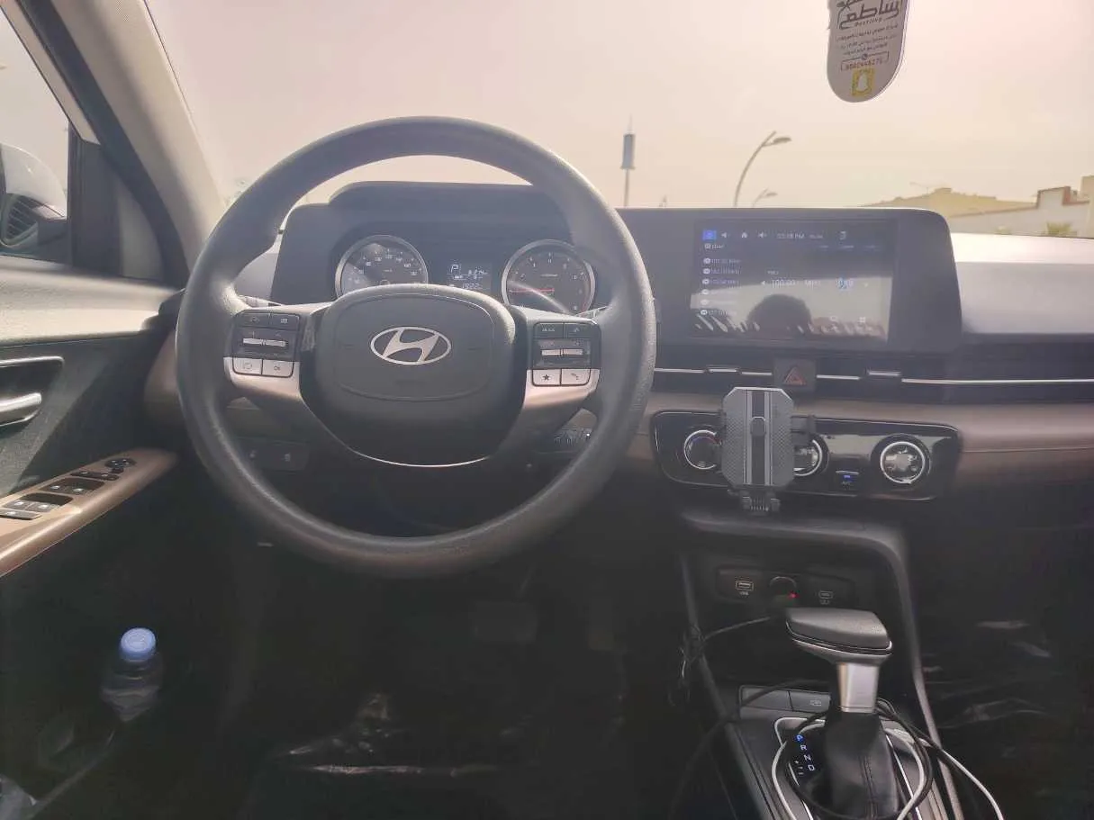 Car image 23