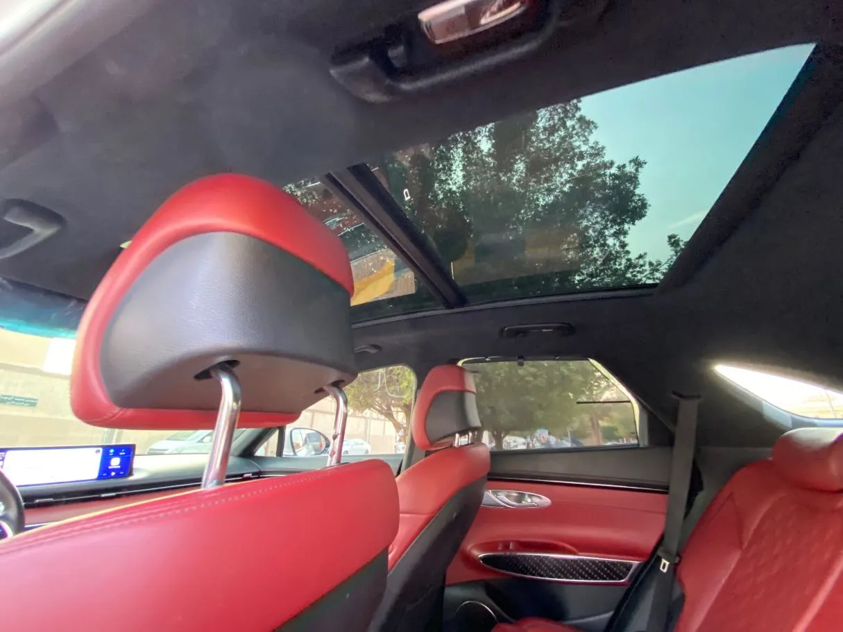 Car image 15