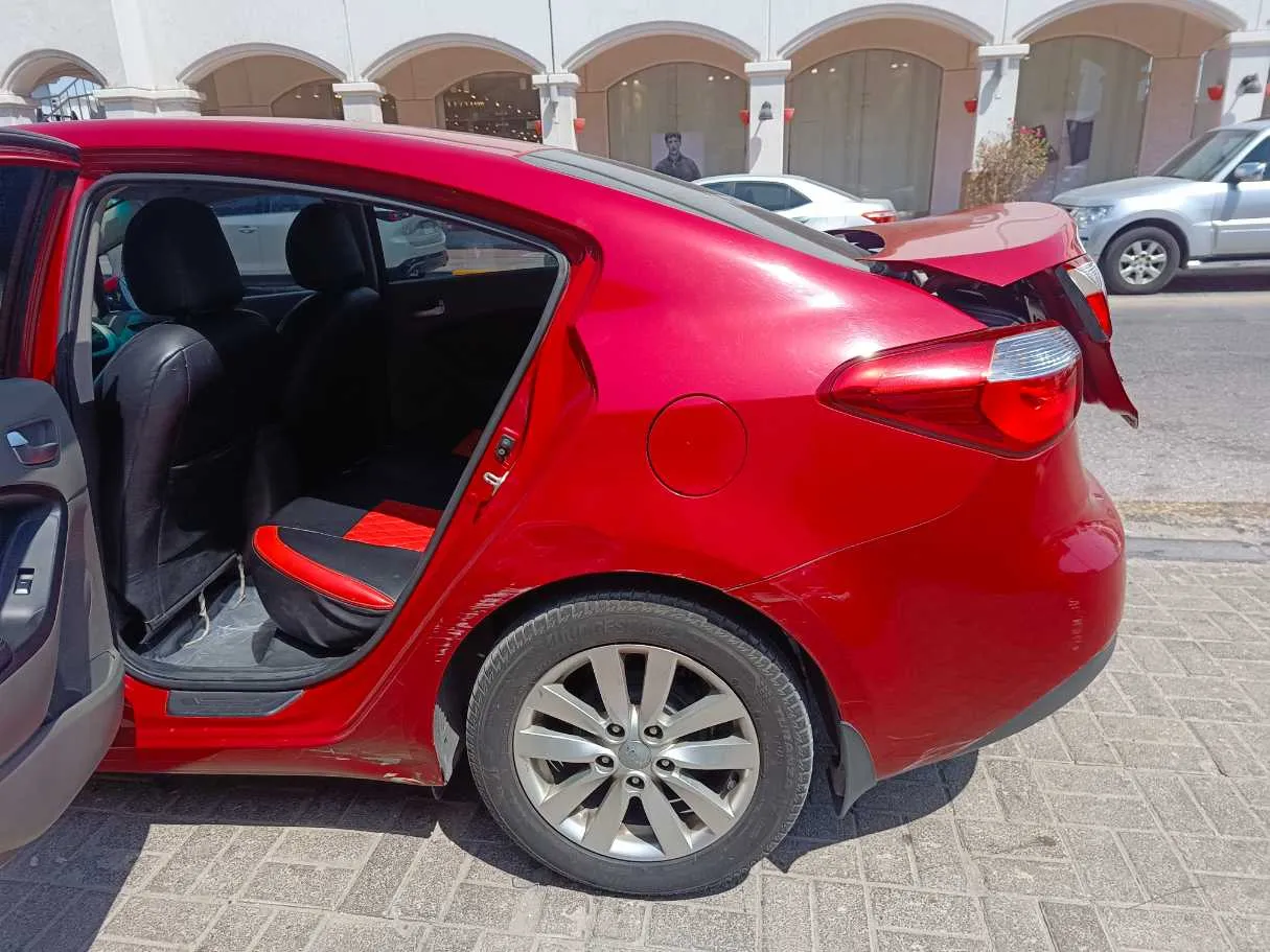 Car image 15