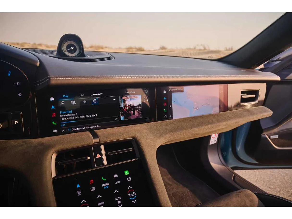 Car image 30