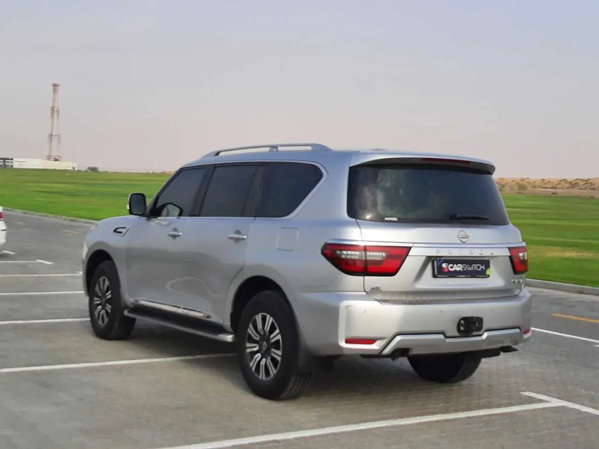 Car image 7