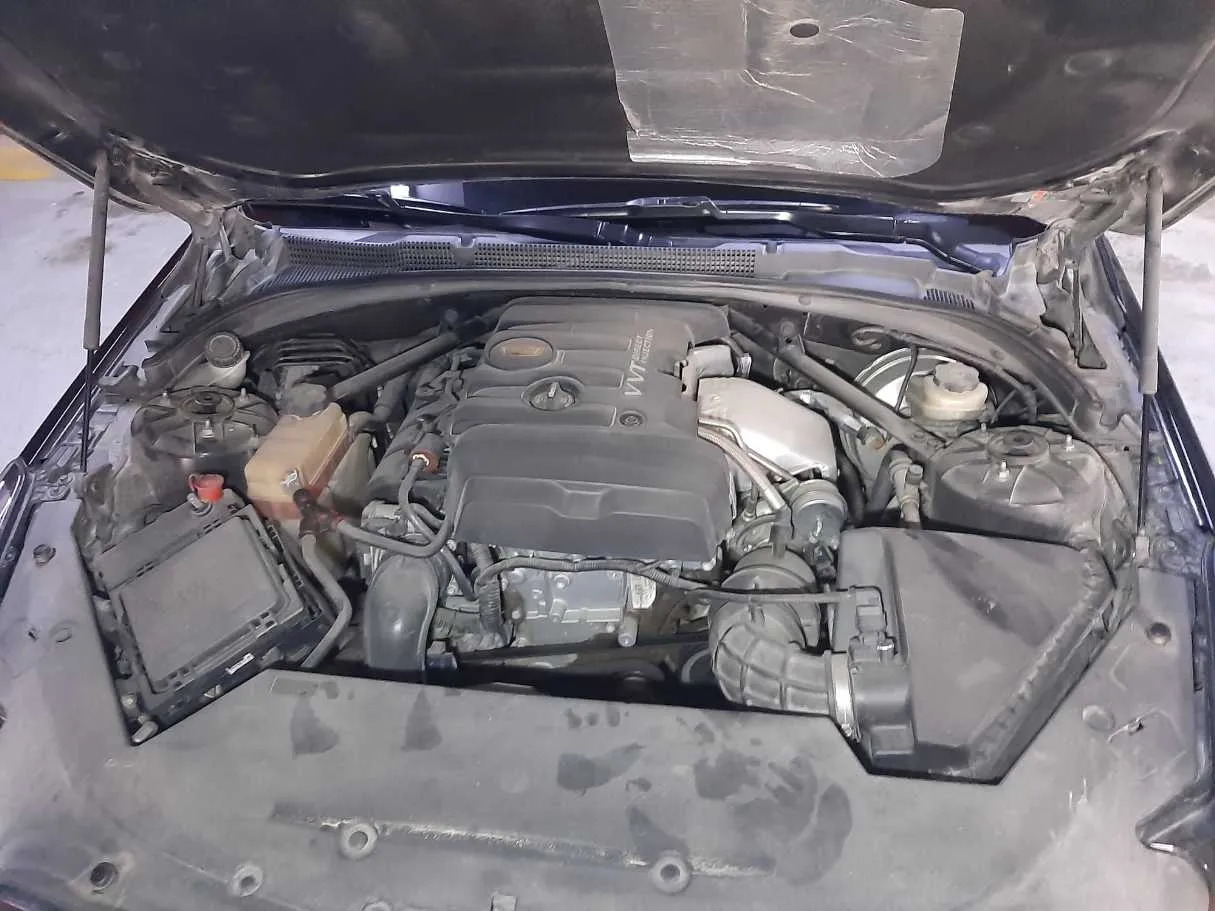 Car image 19