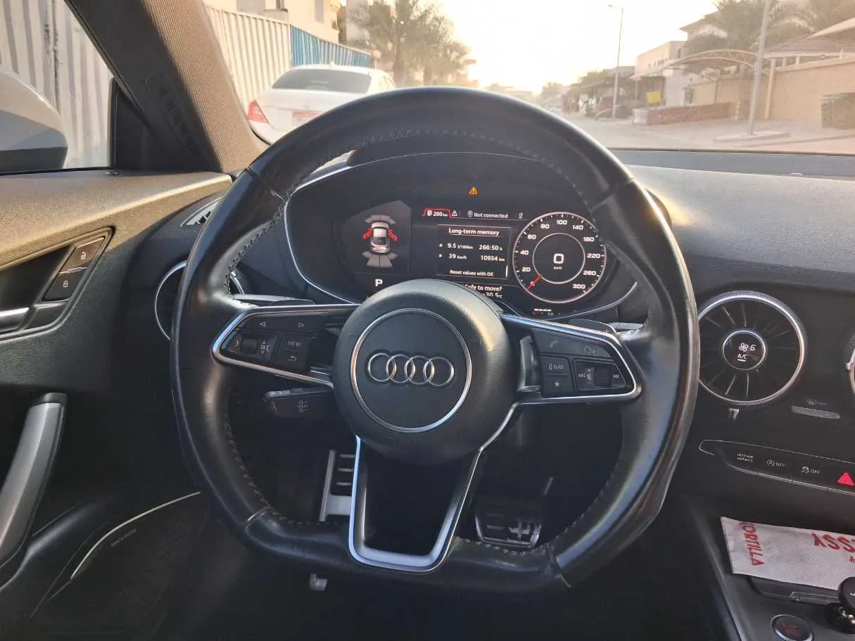 Car image 21
