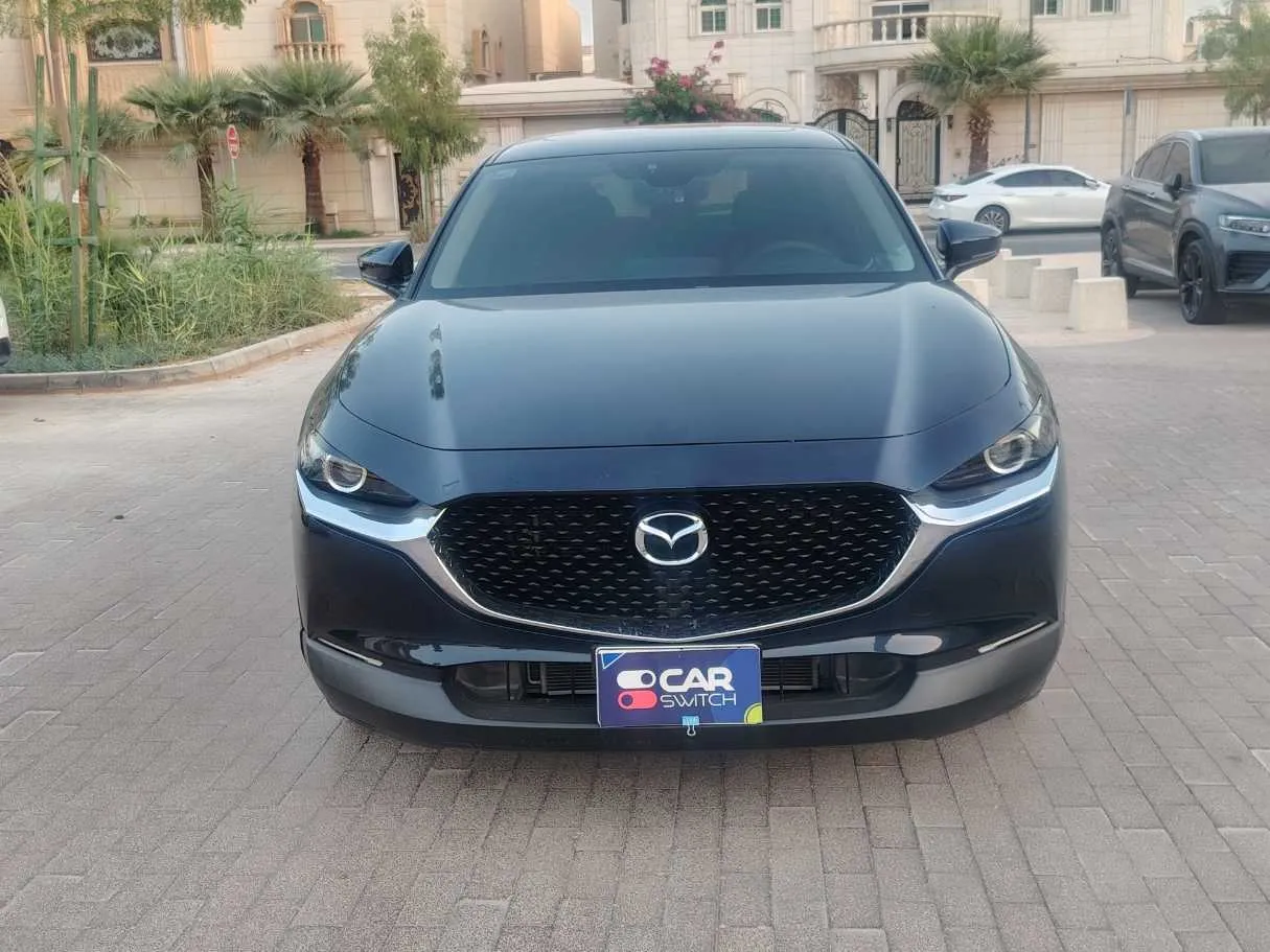Car image 2