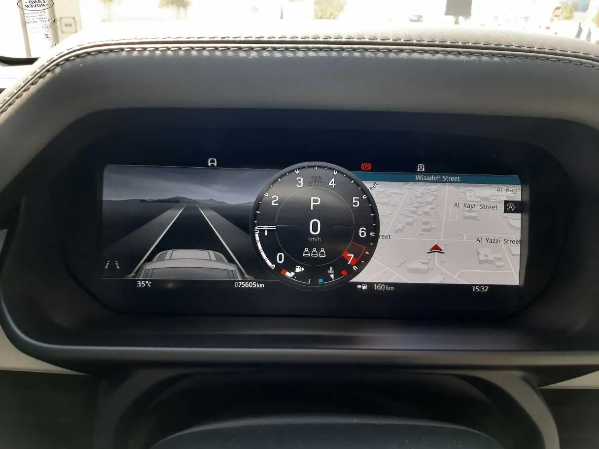 Car image 18