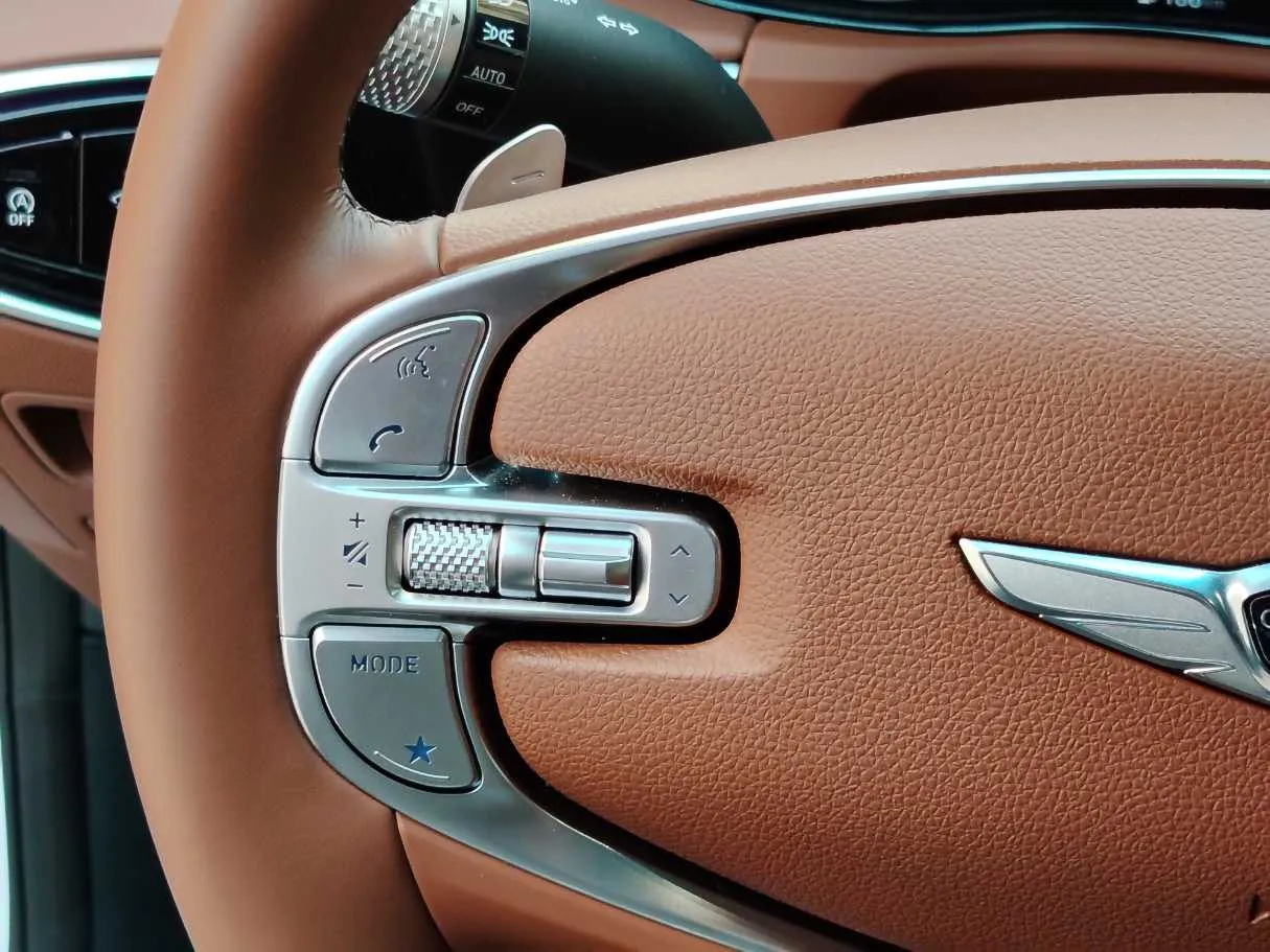 Car image 28