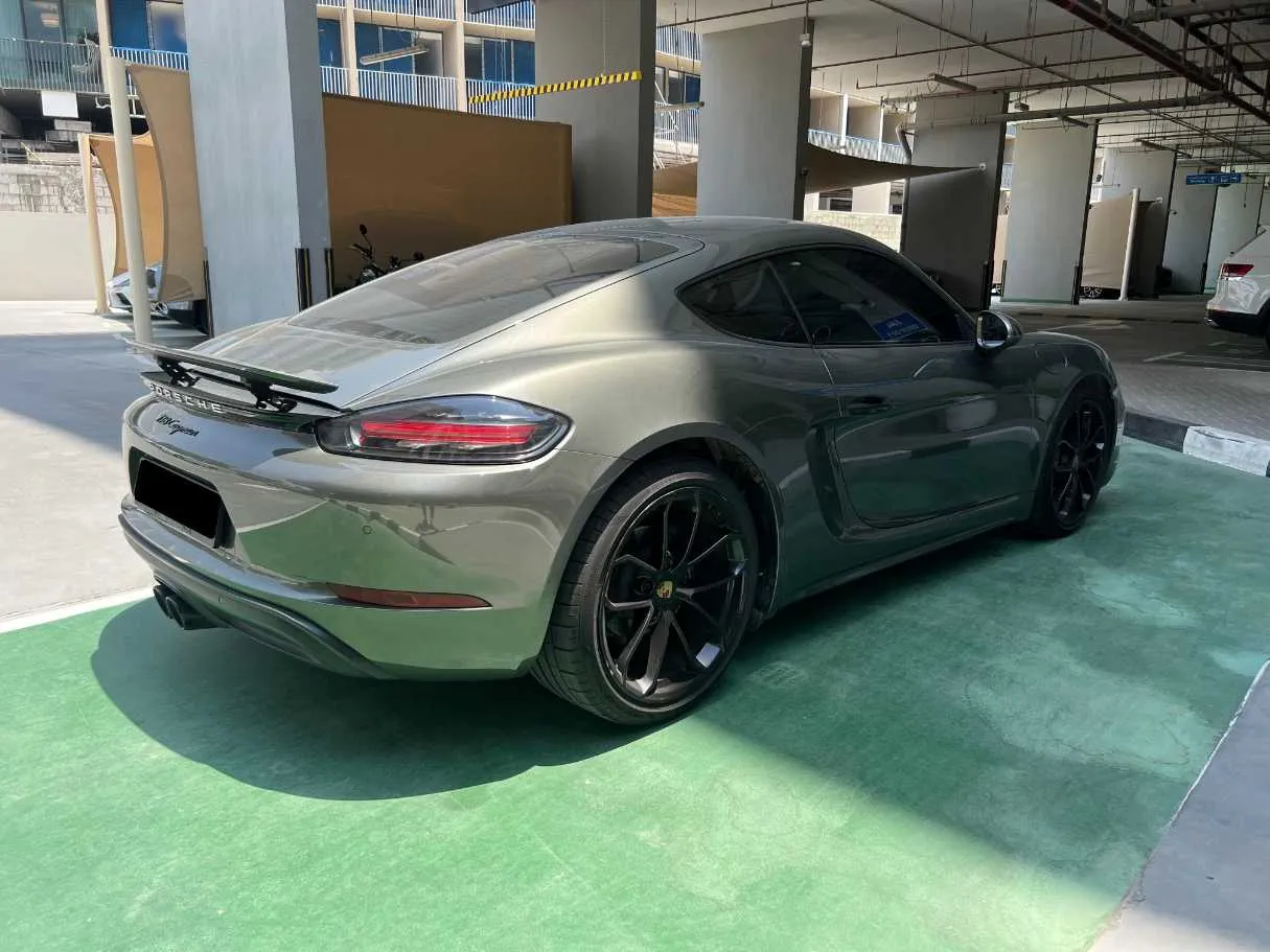 Car image 5