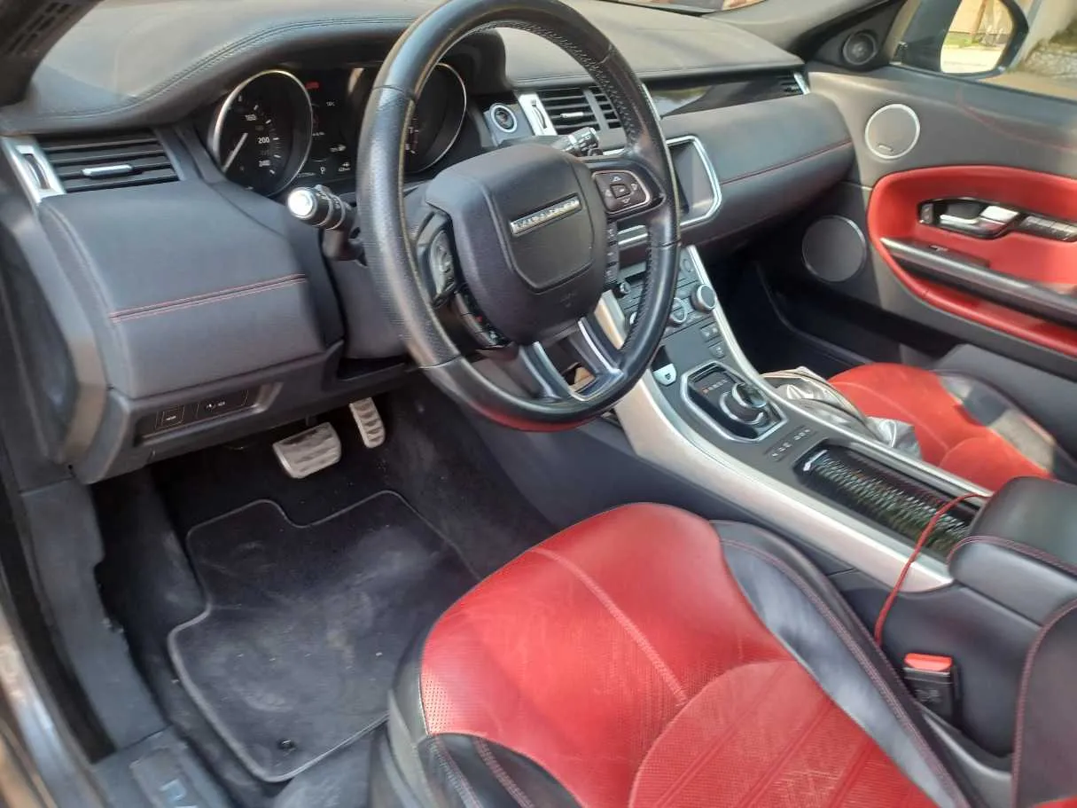 Car image 11
